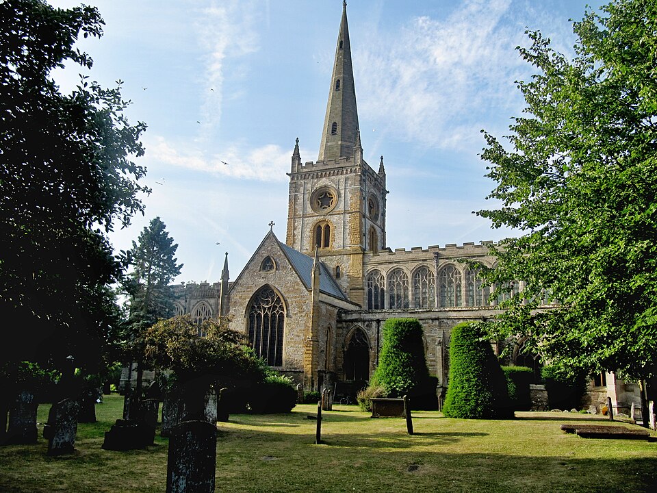 Stratford-upon-Avon, Church of the Holy Trinity 01